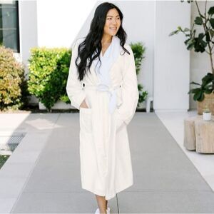 - Jennifer Adams Home luxury micro fiber ivory bathrobe unisex size L